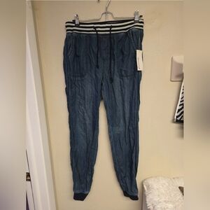 Women's Blue Cropped Jeans